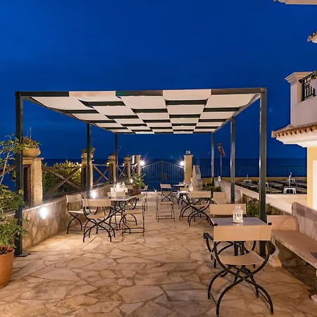 Andreolas Luxury Aparthotel