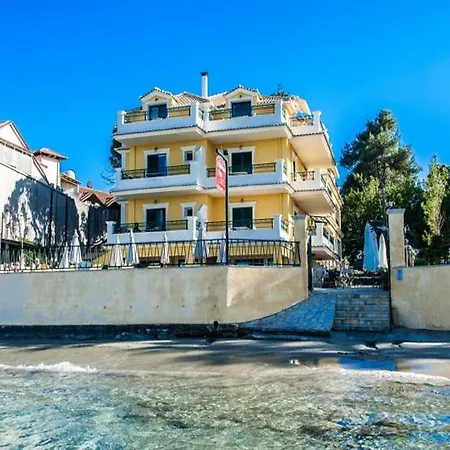 Andreolas Luxury Aparthotel 4*