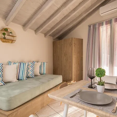 Koukos Loft Aparthotel 3*