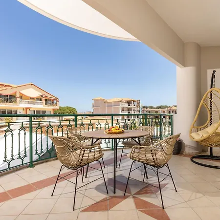 Koukos Loft Aparthotel