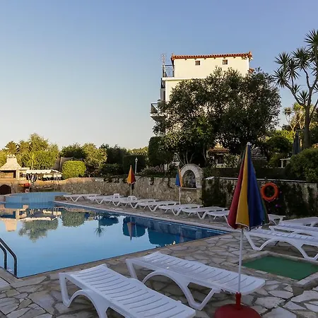 Seaview Aparthotel 2*