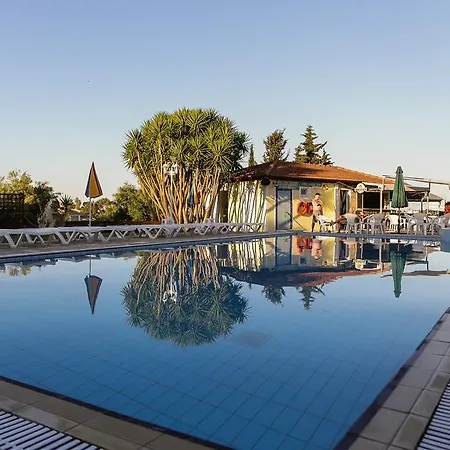 Seaview Aparthotel 2*