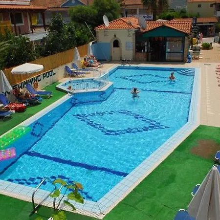 Tom & John Center Tsilivi (Zakynthos)