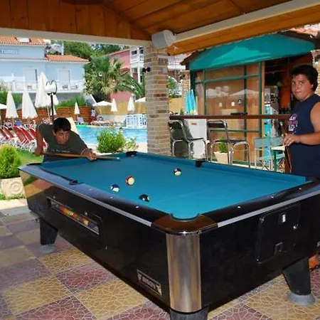 Tom & John Center 4* Tsilivi (Zakynthos)