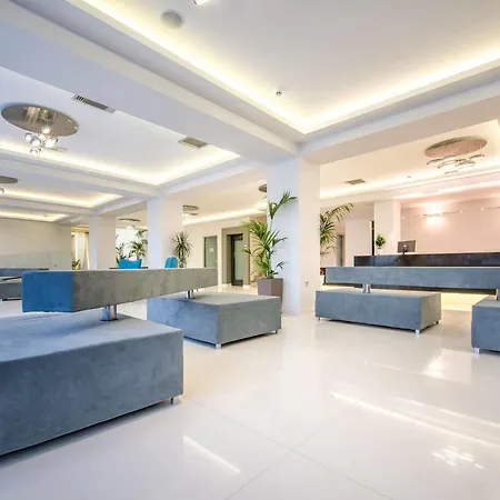 Hotel Azure &