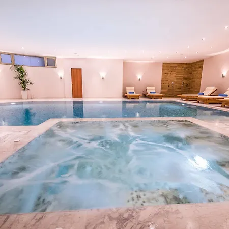 Hotel Azure & 5*