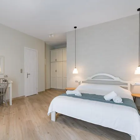 Filoxenia Apartment *