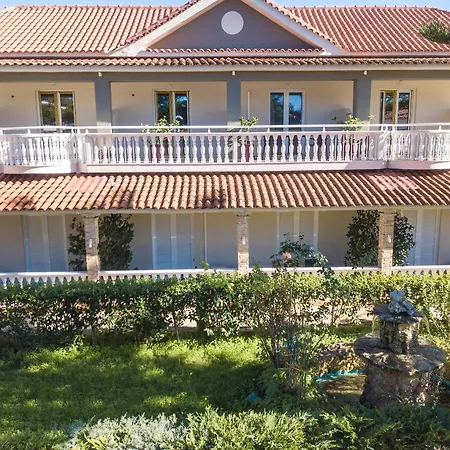 Tom & John Center 4* Tsilivi (Zakynthos)