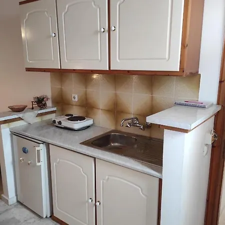 Mariliki Studios Apartment