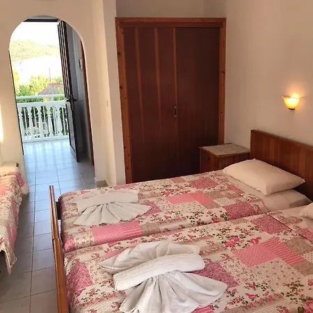 Mariliki Studios Apartment