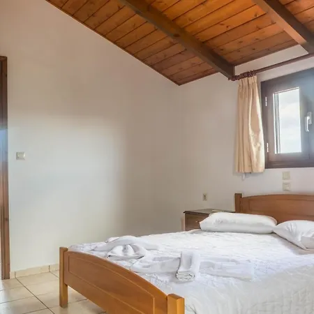 Lazaros Aparthotel