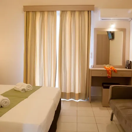 Lazaros Aparthotel