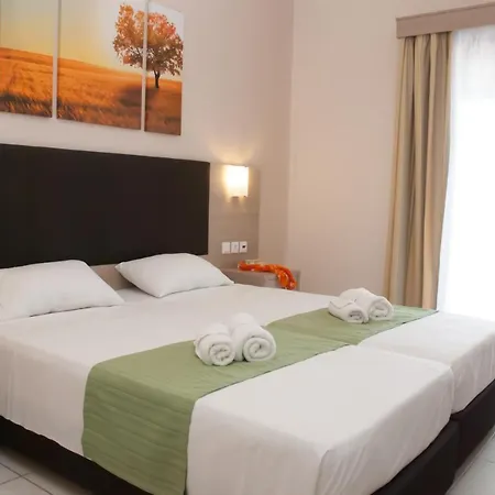 Aparthotel Lazaros