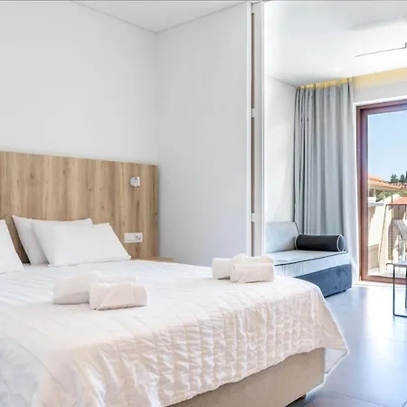 Aparthotel Lazaros