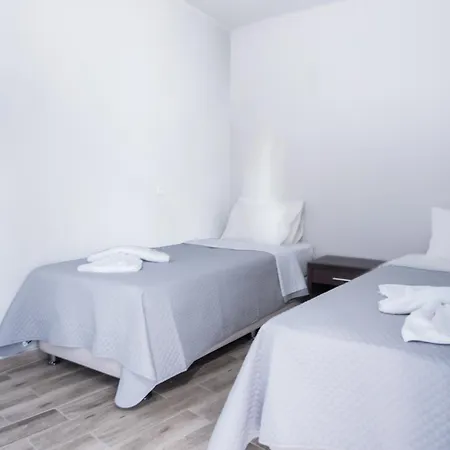 Zante Calinica & Hotel 3*