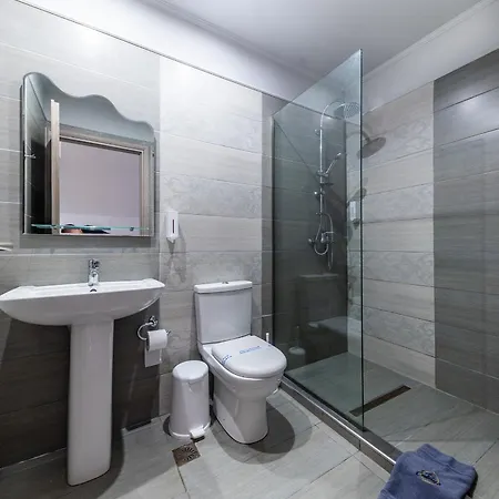Zante Calinica & Hotel 3*