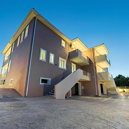 Petros Villa
