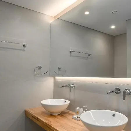 Aparthotel Lazaros 3*