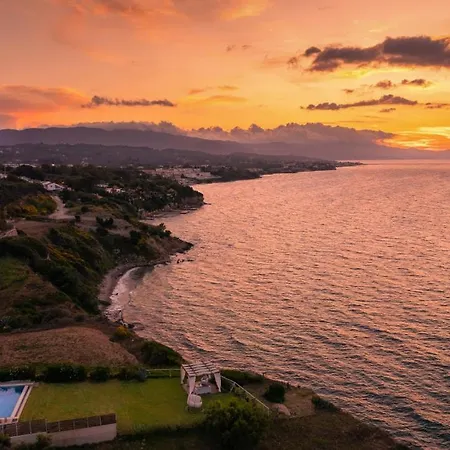 Sea Breeze Villa *