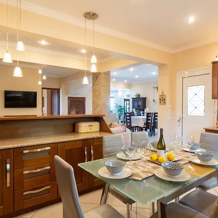 Kondarini - Stunning Sea Views, 290m From The Beach, By Zantewize *