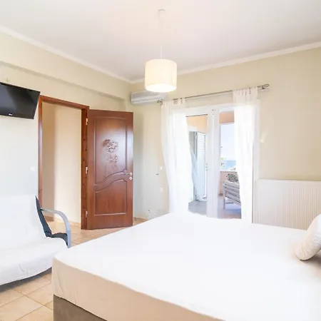Villa Kondarini - Stunning Sea Views, 290m From The Beach, By Zantewize *