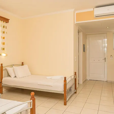 Aparthotel Manousis