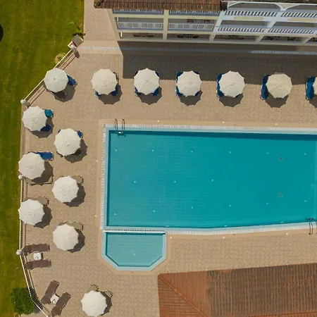 Aparthotel Manousis 3*