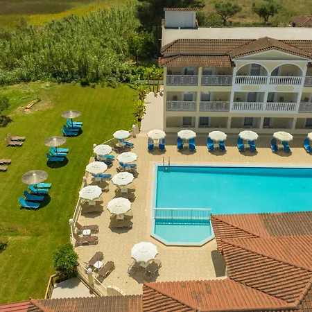 Manousis Aparthotel