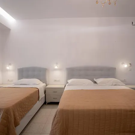 Basil Aparthotel 2*