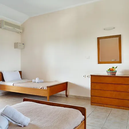 Sandy Maria 401 Apartment