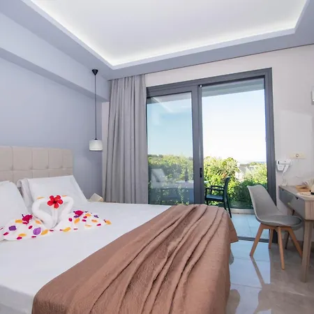 Christina Aparthotel *