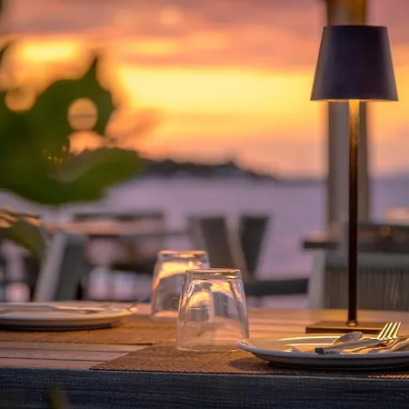 Hotel Iakinthos, 4*