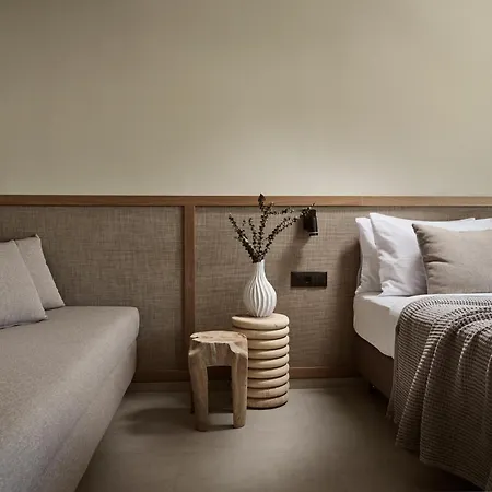 Alamis & Aparthotel 4*
