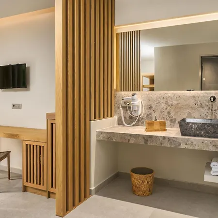 Corali Beach Aparthotel *