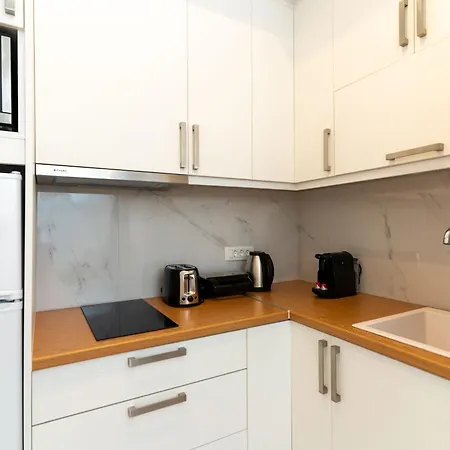 Epsilon Apartment *