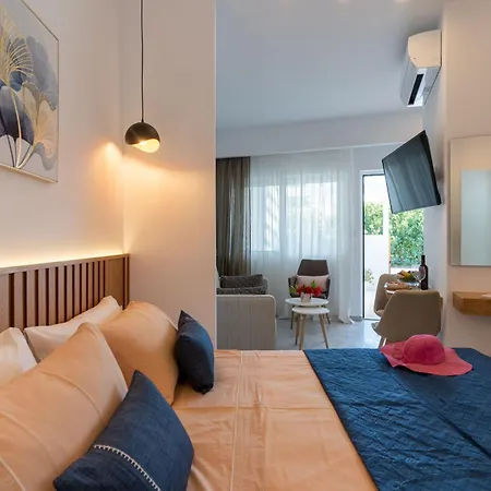 Epsilon Apartment