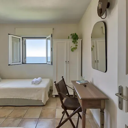 Erietta Aparthotel 4*