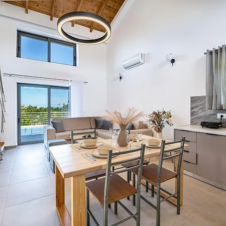 Fellenza - Pool By The Sea With Stunning Sunriseview Villa
