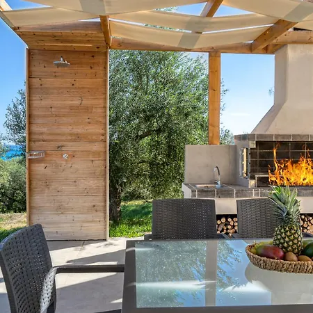 Fellenza - Pool By The Sea With Stunning Sunriseview *