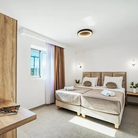 Fellenza - Pool By The Sea With Stunning Sunriseview