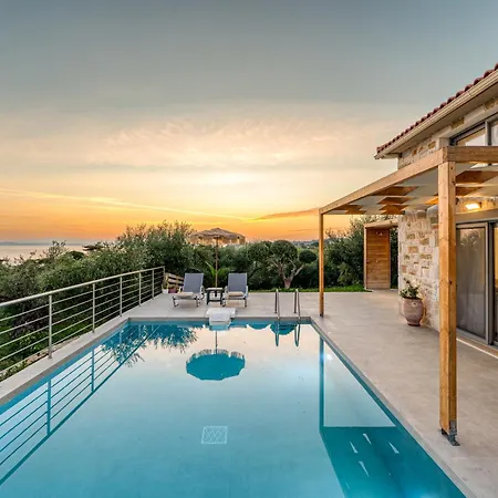 Fellenza - Pool By The Sea With Stunning Sunriseview