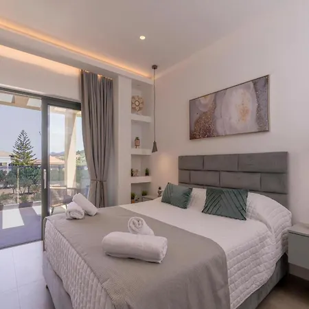 Diamond With Swimming Pool In Villa Tsilivi (Zakynthos)