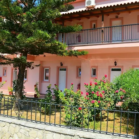 Apartment Red Rose Garden
