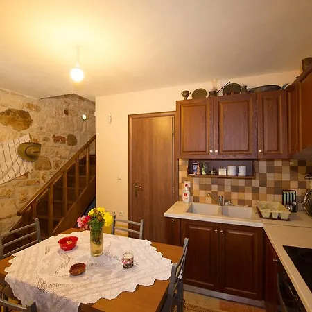 Fioro Stone House Holiday home *