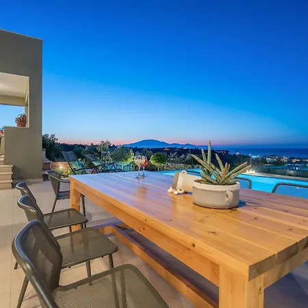 Akemi Luxury Villa