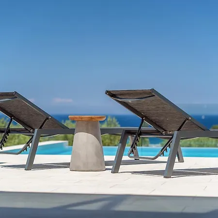 Akemi Luxury Villa