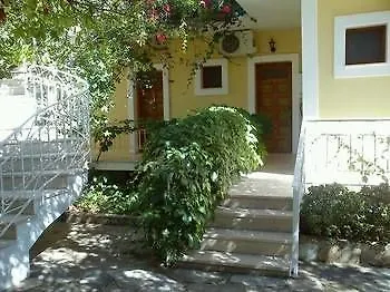 Apartment Sofos *
