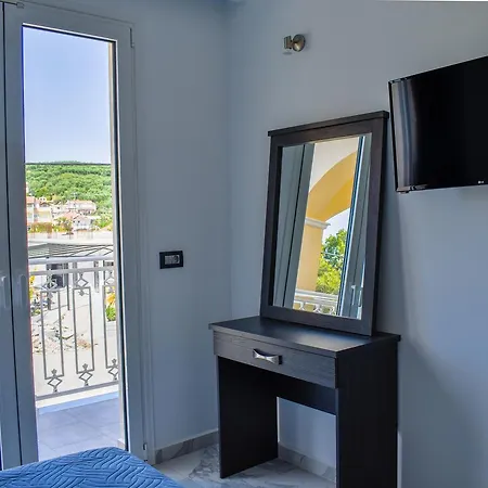 Apartment Katsaros Luxury Apts 5min Walk To Beach
