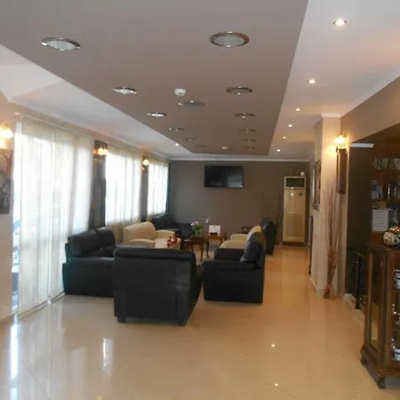 Planos Beach Aparthotel 3*