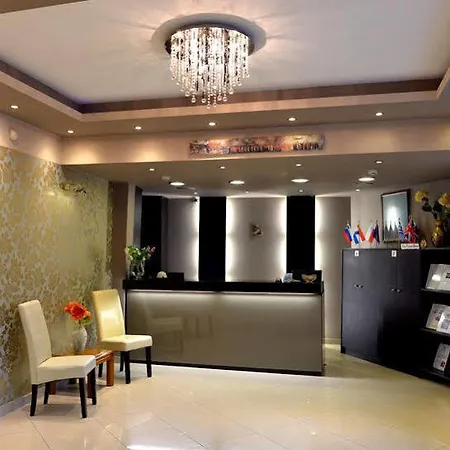 Planos Beach Aparthotel 3*
